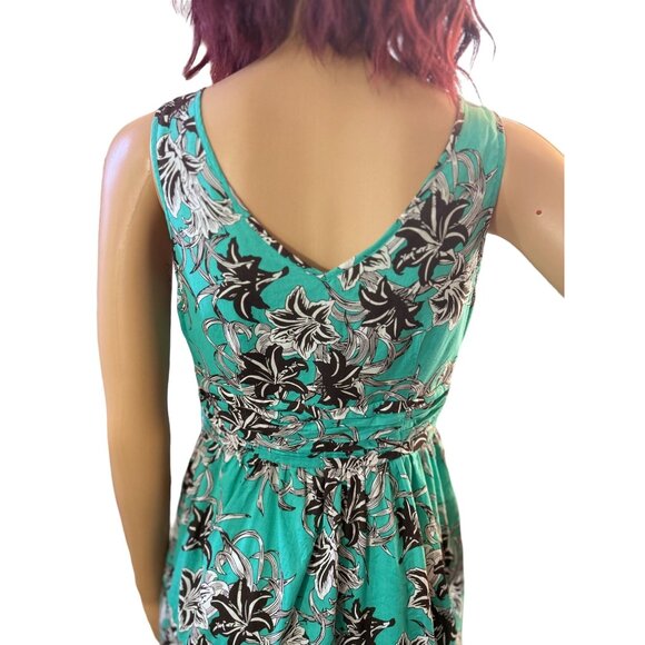 (5 for $25) Chadwick's Sleeveless V-Neck Banded Waist Floral Dress Size 4P - Picture 6 of 7